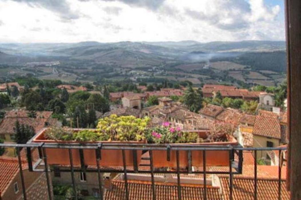 Nice View Todi Esterno foto